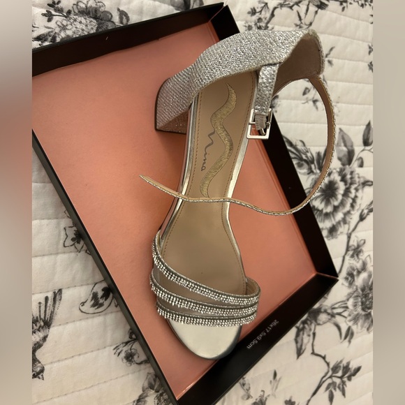 Mac Duggal stunning mother of bride/groom dress or black tie event! - Picture 14 of 16